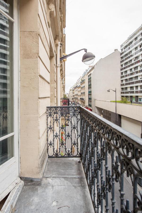 2 Bedroom Appartement Near Tour Eiffel & Trocadero Париж Екстер'єр фото